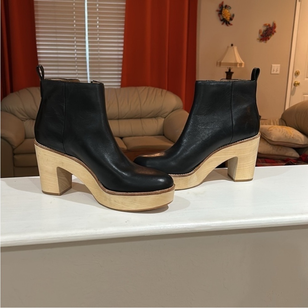 Antonio Melani Ollive Leather Side Zip Clog Ankle Boots size 10 M